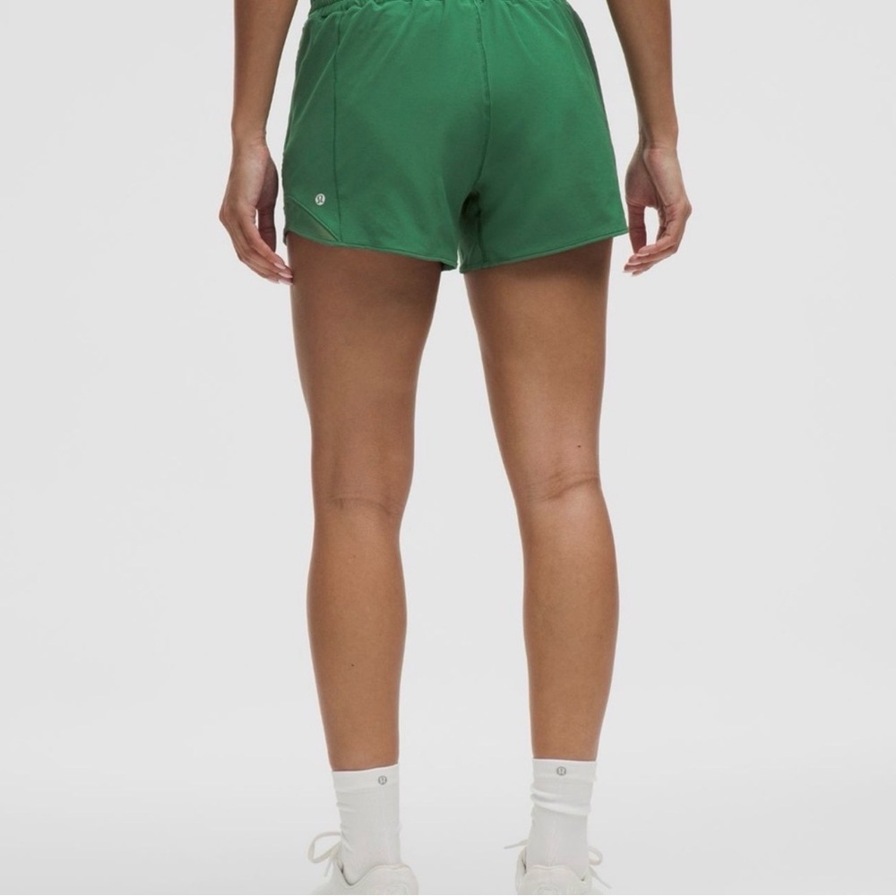 Women's Green Hotty Hot High-Rise Lined
Short 4"